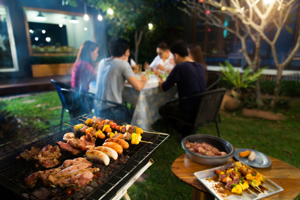 How to Host an Awesome Housewarming BBQ